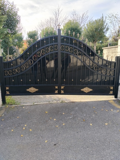 Toscana villalarında pleksi kapı uygulamamız